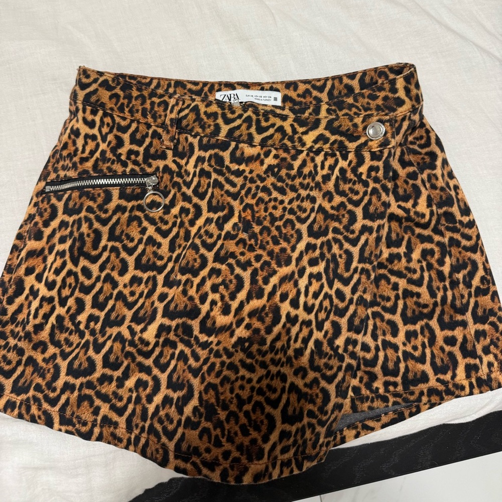Zara Animal Print Mini Skort with Zip Detail